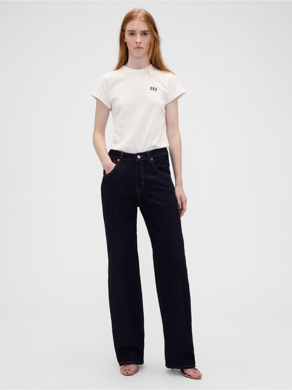 GAP x Victoria Beckham Women's White Logo Crewneck T-shirt - Picture 2 of 6